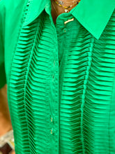 Load image into Gallery viewer, AJE Tidal Tucked Cropped Cotton Shirt Emerald
