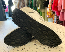 Load image into Gallery viewer, PHILIPPE MODEL TRPX Haute Low Sneaker White/Grey