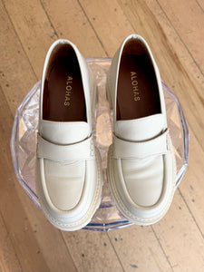ALOHAS Trailblazer Leather Loafers Ivory
