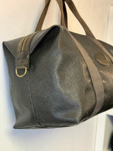 Load image into Gallery viewer, MULBERRY Clipper Scotch Grain Holdall Black