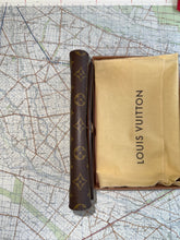 Load image into Gallery viewer, LOUIS VUITTON Bordeaux 24 Monogram