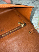 Load image into Gallery viewer, LOUIS VUITTON Bordeaux 24 Monogram