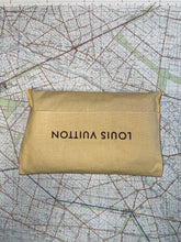 Load image into Gallery viewer, LOUIS VUITTON Bordeaux 24 Monogram