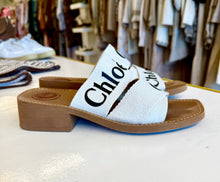 Load image into Gallery viewer, CHLOE Woody Logo Slide Cream/Black
