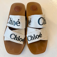 Load image into Gallery viewer, CHLOE Woody Logo Slide Cream/Black
