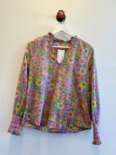 Load image into Gallery viewer, BODEN Smocked Cuff Printed Blouse Bonbon Pink Bloom Garden Floral