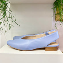 Load image into Gallery viewer, MI PIACI LILAC LEATHER SLINGBACK FLATS