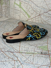 Load image into Gallery viewer, GUCCI Princetown Mules Gucci Ghost Print Black