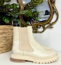 Load image into Gallery viewer, DEADLY PONIES Kaze Boot Cream