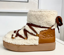 Load image into Gallery viewer, SEE BY CHLOE Charlee Shearling Ankle Boots Camel