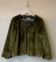 Load image into Gallery viewer, LE STREGHE Faux Fur Jacket Olive