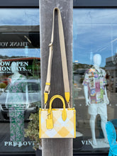 Load image into Gallery viewer, MICHAEL KORS Mirella XS Mini Shopper