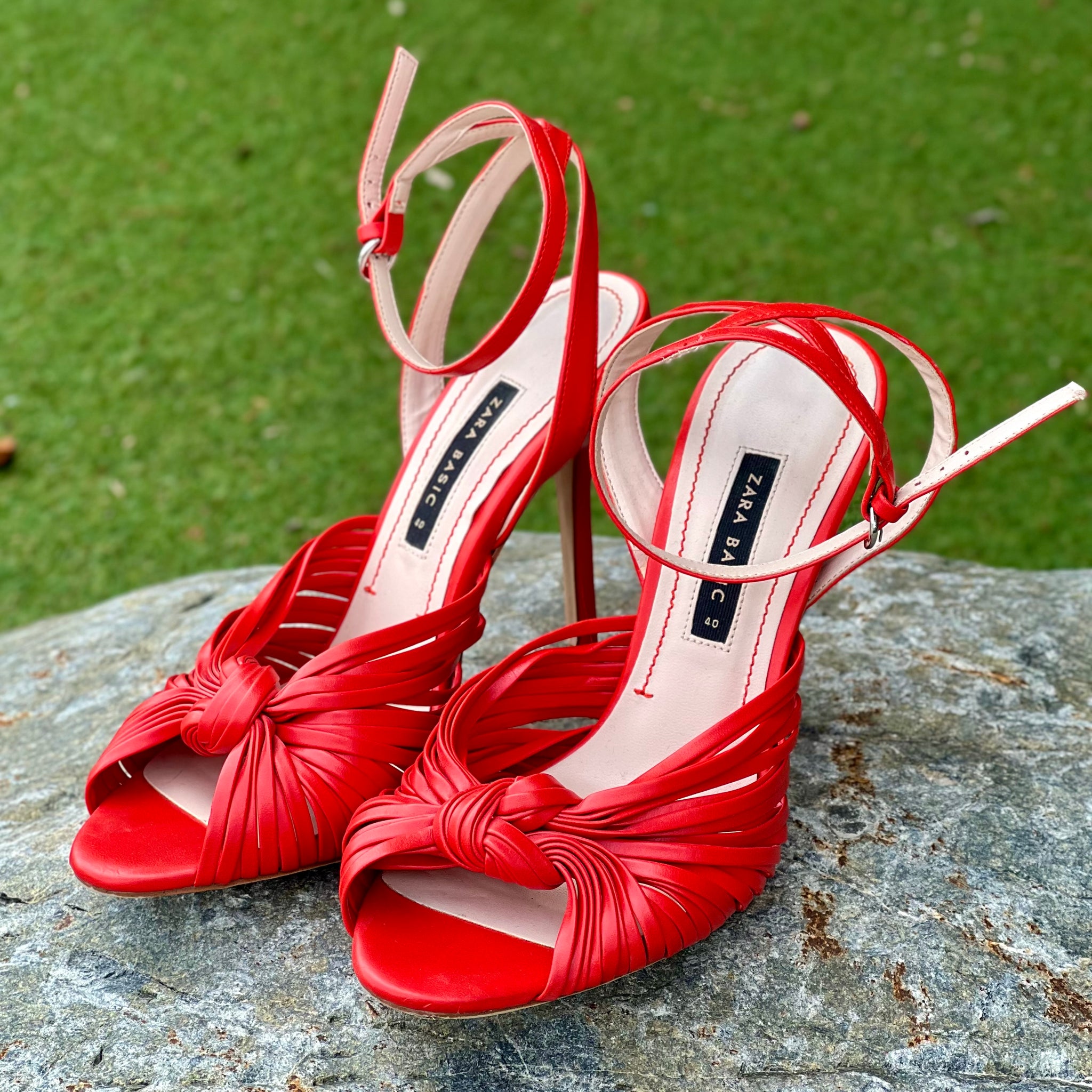 Zara Block Heel High Heels | Heels, Trending shoes, Black shoes