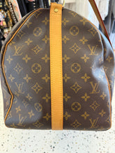 Load image into Gallery viewer, LOUIS VUITTON Keepall 55 Monogram