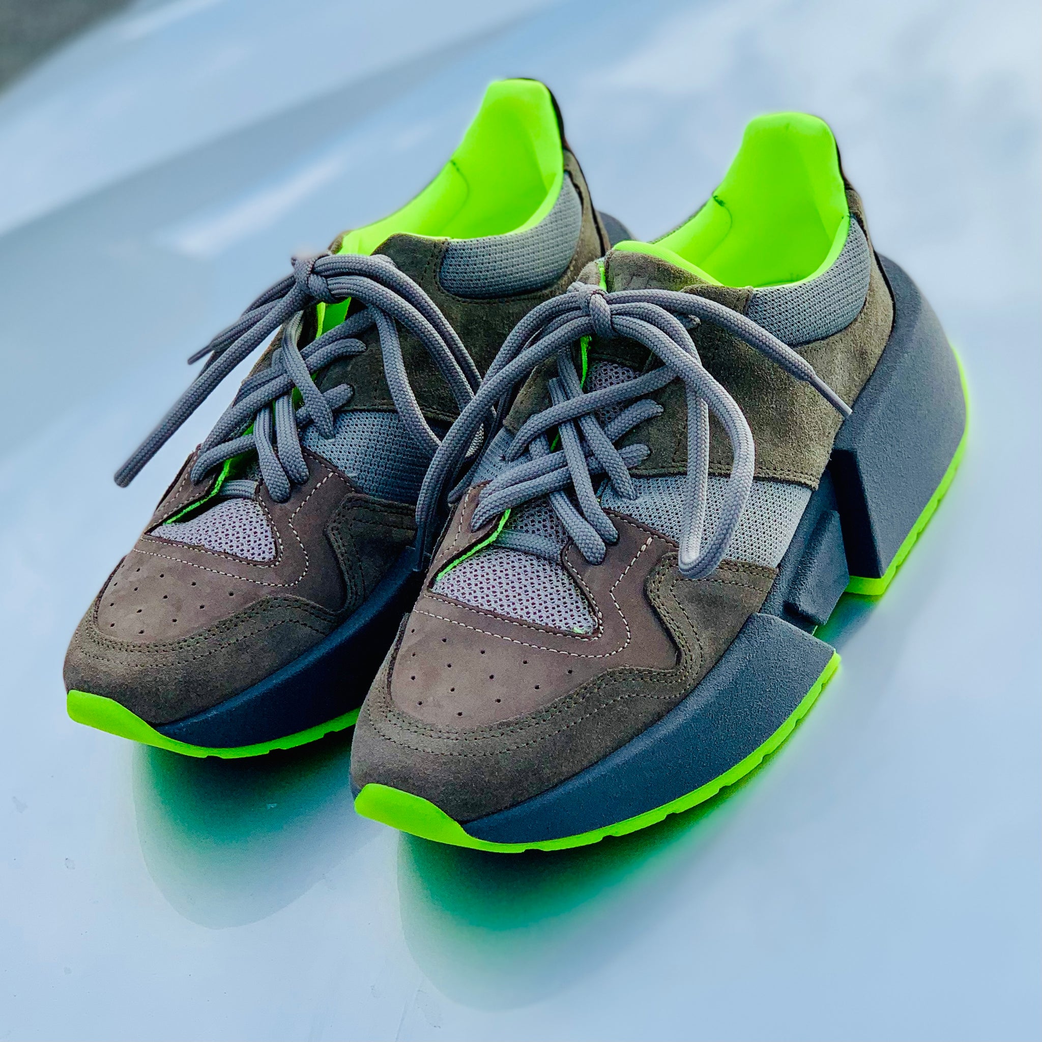 kamp smag svindler MAISON MARGIELA MM6 SNEAKERS GREY / FLURO YELLOW – To Be Continued Preloved