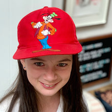 Load image into Gallery viewer, DISNEY STORE GOOFYCAP RED